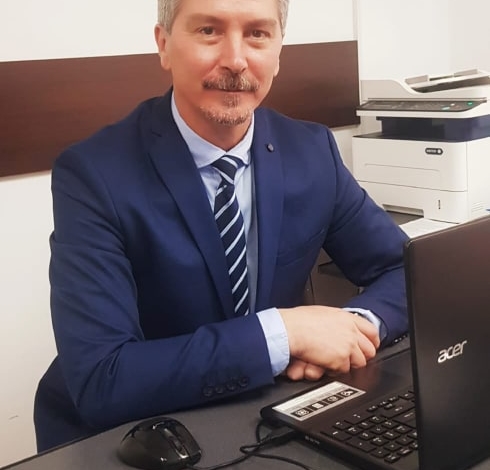Photo of Inspectorul general adjunct -Cristi Crețu vrea implicarea primarilor și consiliilor locale pentru asigurarea tabletelor elevilor nevoiași
