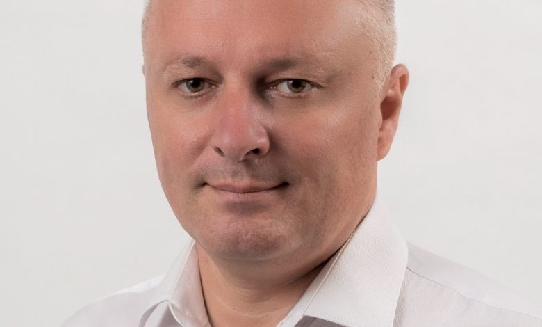 Photo of Un politician din Argeș a inițiat o petiție pentru introducerea tricolorului pe cardul de identitate