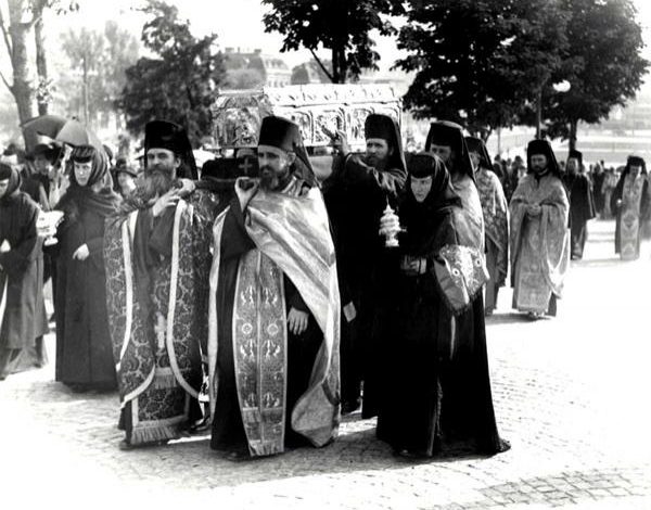 Photo of Cum l-au furat bulgarii pe Sfântul Dumitru