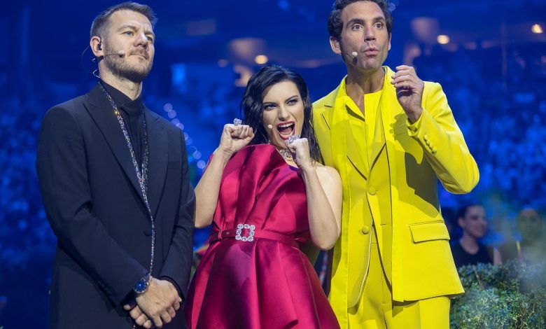 Photo of Orgoliul Italiei stă în rochiile Laurei Pausini la Eurovision 2022. Vezi cine o îmbracă!