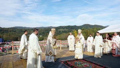 Photo of Noua mănăstire de la Corbii de Piatră a fost sfințită de doi ierarhi