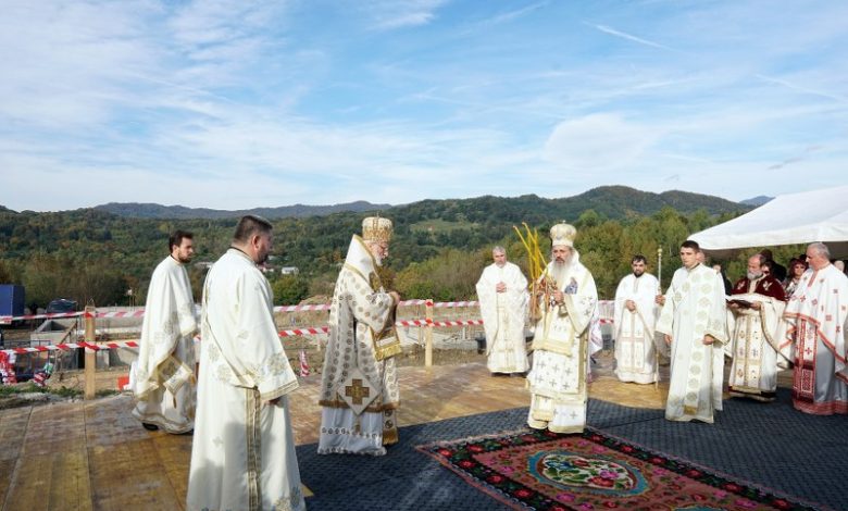 Photo of Noua mănăstire de la Corbii de Piatră a fost sfințită de doi ierarhi