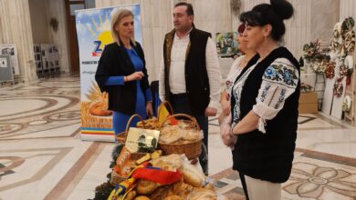 Photo of Producătorii din Argeșul Frumos invitații de onoare la Senatul României