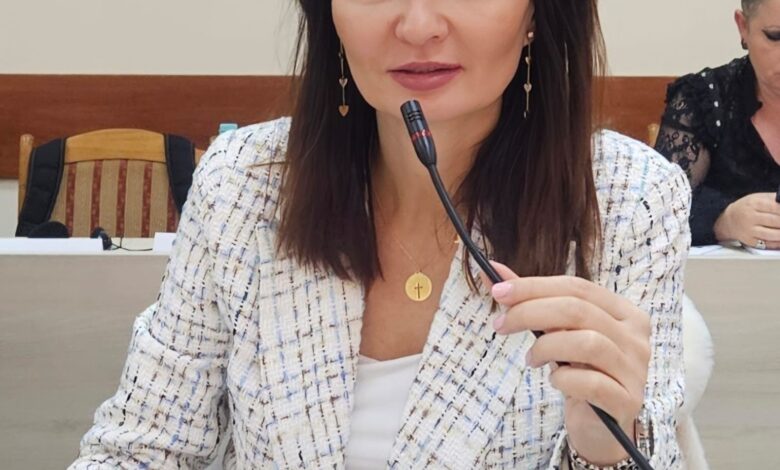 Photo of Despre femeile care contează:Cornelia Olteanu, șefa Tribunalului Argeș