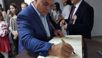 Photo of AFLĂ UNDE IONICĂ L-A DEZBRĂCAT PE ZIDARU IAR LUMEA STRIGA ”E O MIZERIE”