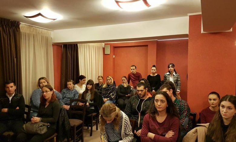 Photo of LIBERALII AU DEMARAT CAMPANIA DE PLICTISIRE A TINEREI GENERAȚII
