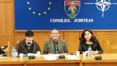 Photo of LA CONCURSUL DE LA TEATRUL DAVILA,COMISIA S-A PREZENTAT CEL MAI BINE