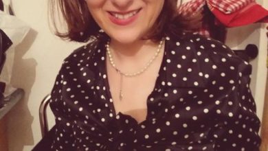 Photo of PRIMĂRIȚA DIN ȘTEFĂNEȘTI ÎNDEAMNĂ ȘI AJUTĂ BĂRBAȚII LA BĂUTURĂ