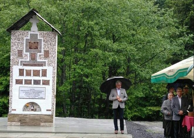 Photo of DANSÂND ÎN PLOAIE LA ÎNĂLȚIME!SUBPREFECTUL ARGEȘULUI ÎN ROLUL PRINCIPAL