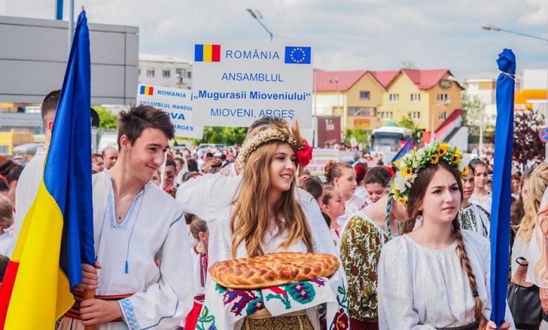 Photo of INEDIT LA PARADA COSTUMULUI POPULAR