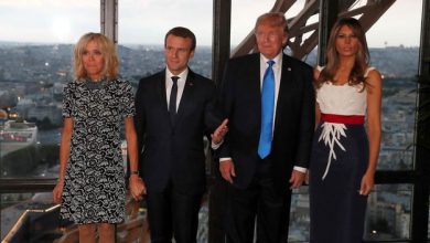 Photo of MELANIA TRUMP LA PARIS A PURTAT CULOAREA TIMPULUI FRUMOS