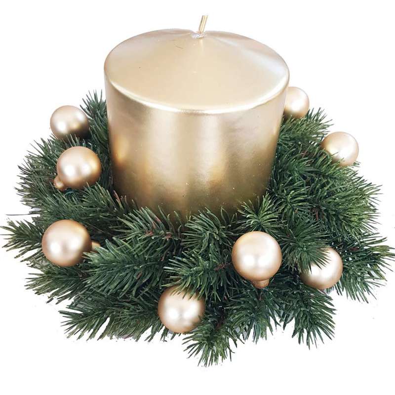 ghirlanda natalizia fai da te verde con candela e palline oro 79ce4
